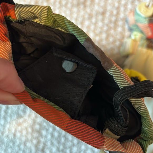 Burton multi color women’s ski/snowboard gloves - Picture 7 of 7